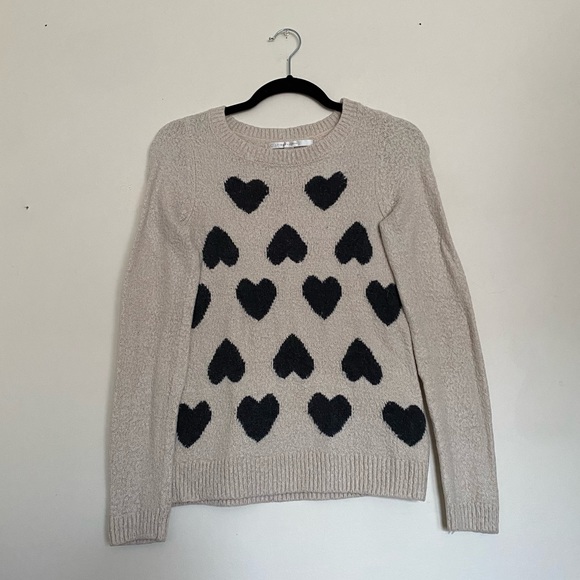 LC Lauren Conrad Sweaters - LC Lauren Conrad Heart Print Sweater!